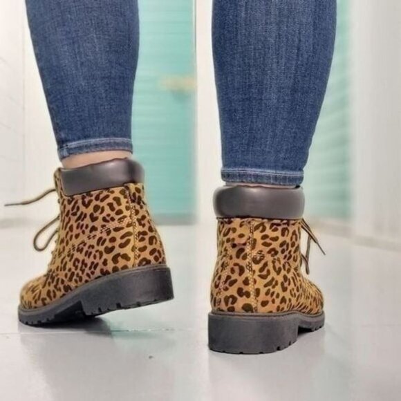 Women's Leopard Combat Lace-up Ankle Boots Low Heel - Picture 4 of 5